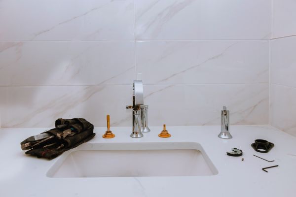 Porcelain Sink Installation in North Richland Hills